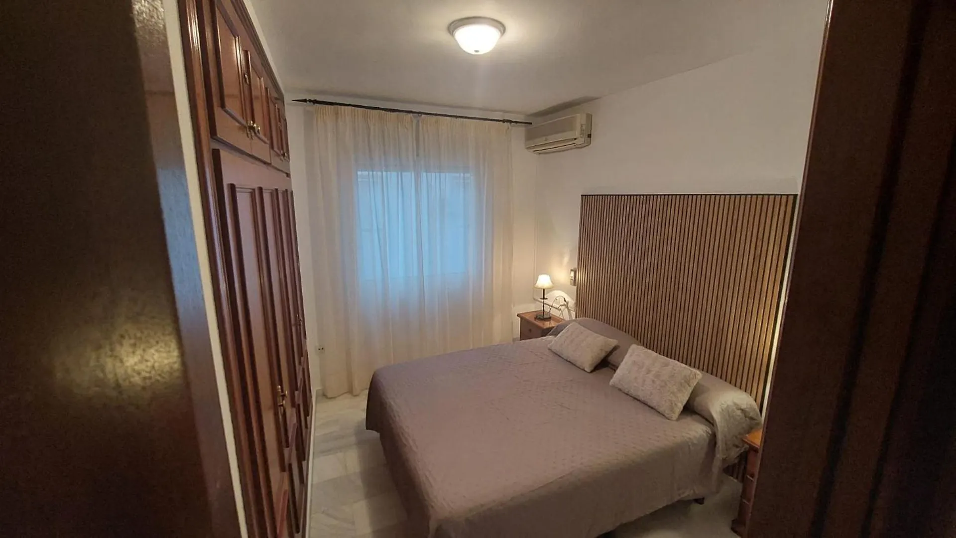 Puerto II Playa, Amplio,Confortable Fuengirola Lejlighed